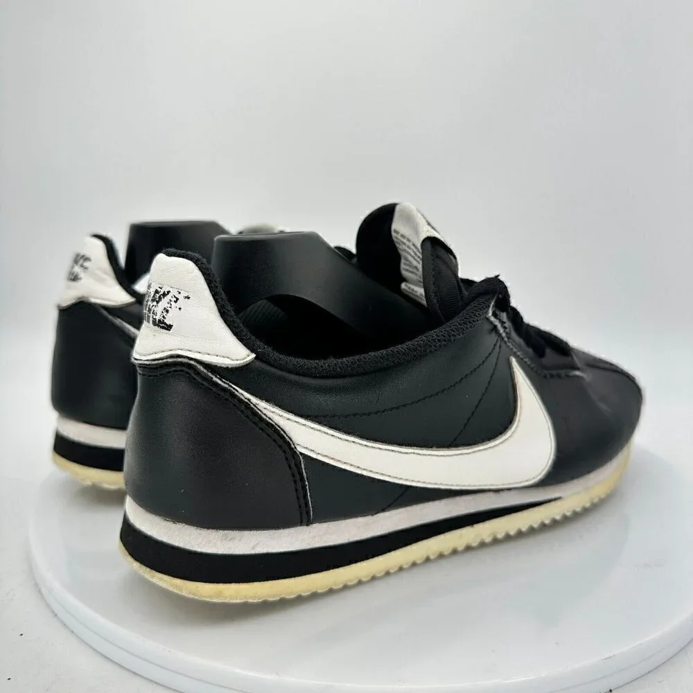 Nike Classic Cortez Women Size 8 807471-010 Panda Black Leather Training Shoes